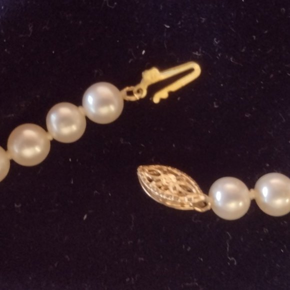 Rare Aura 24" White Freshwater Cultured AA Quality 5-6mm Pearl Necklace - Picture 8 of 9